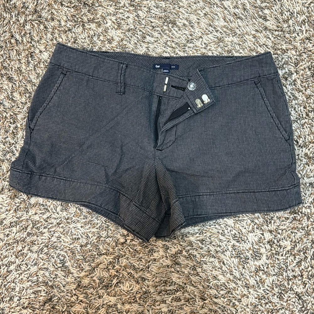 Women’s Gap shorts